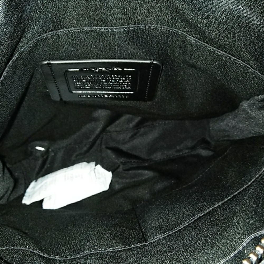 Coach - Picture 5 of 6